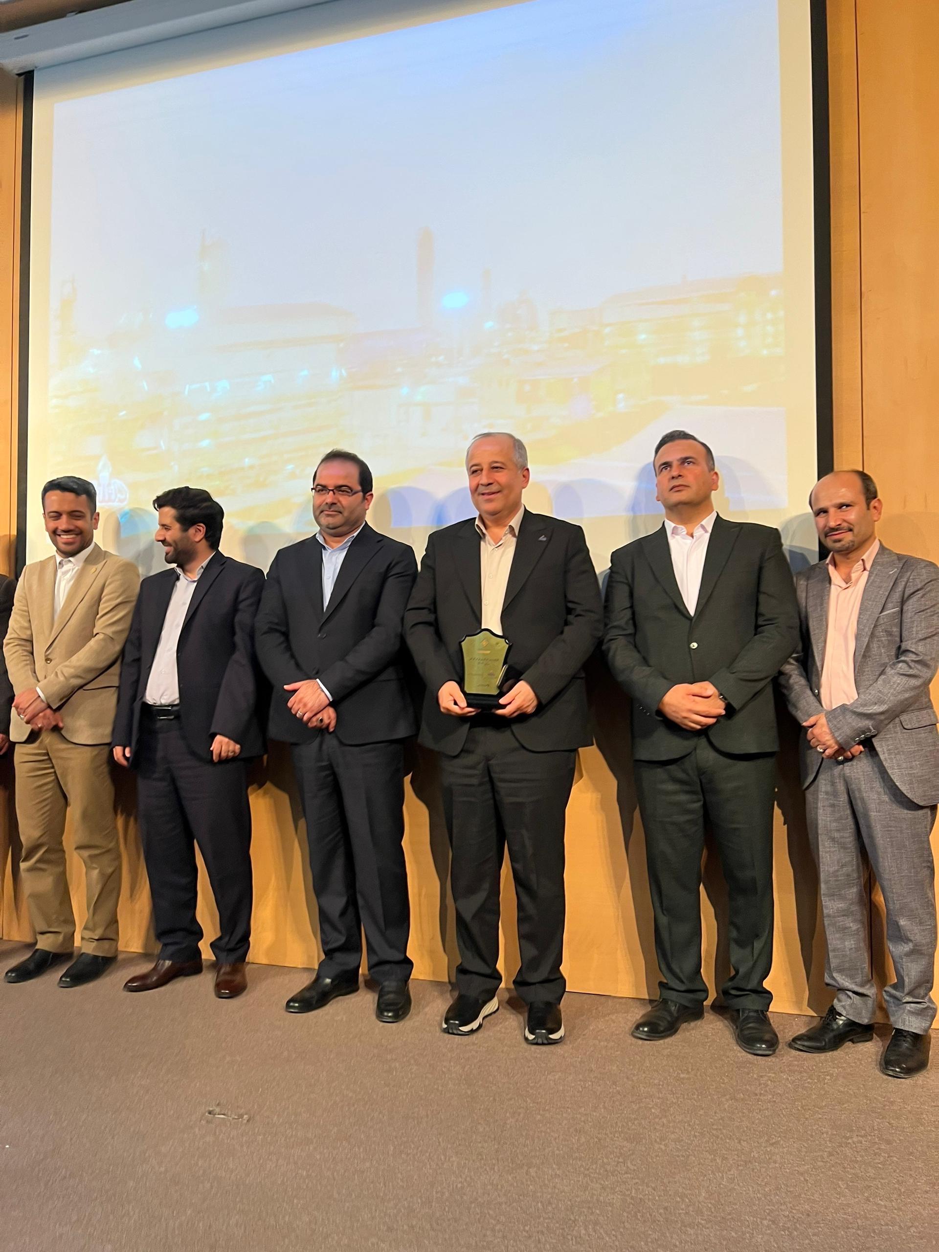 پتروشیمی فن‌آوران لوح زرین «نوآوری برتر ایرانی» را دریافت کرد